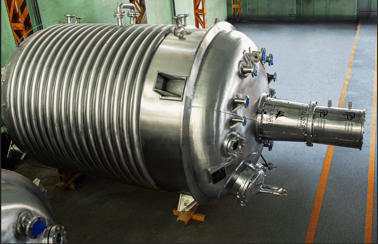 Chemical reactor vessel