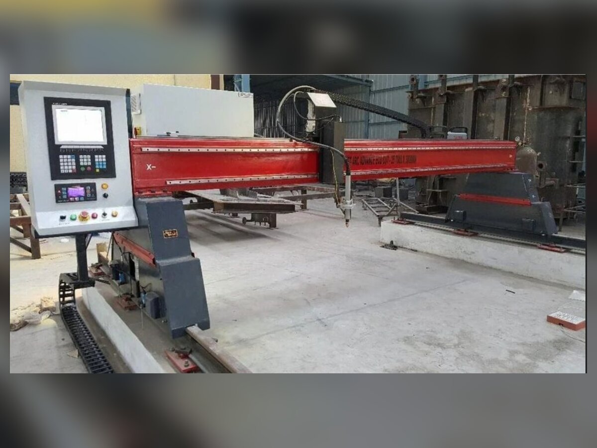 CNC plasma cutting machine profiling steel plate