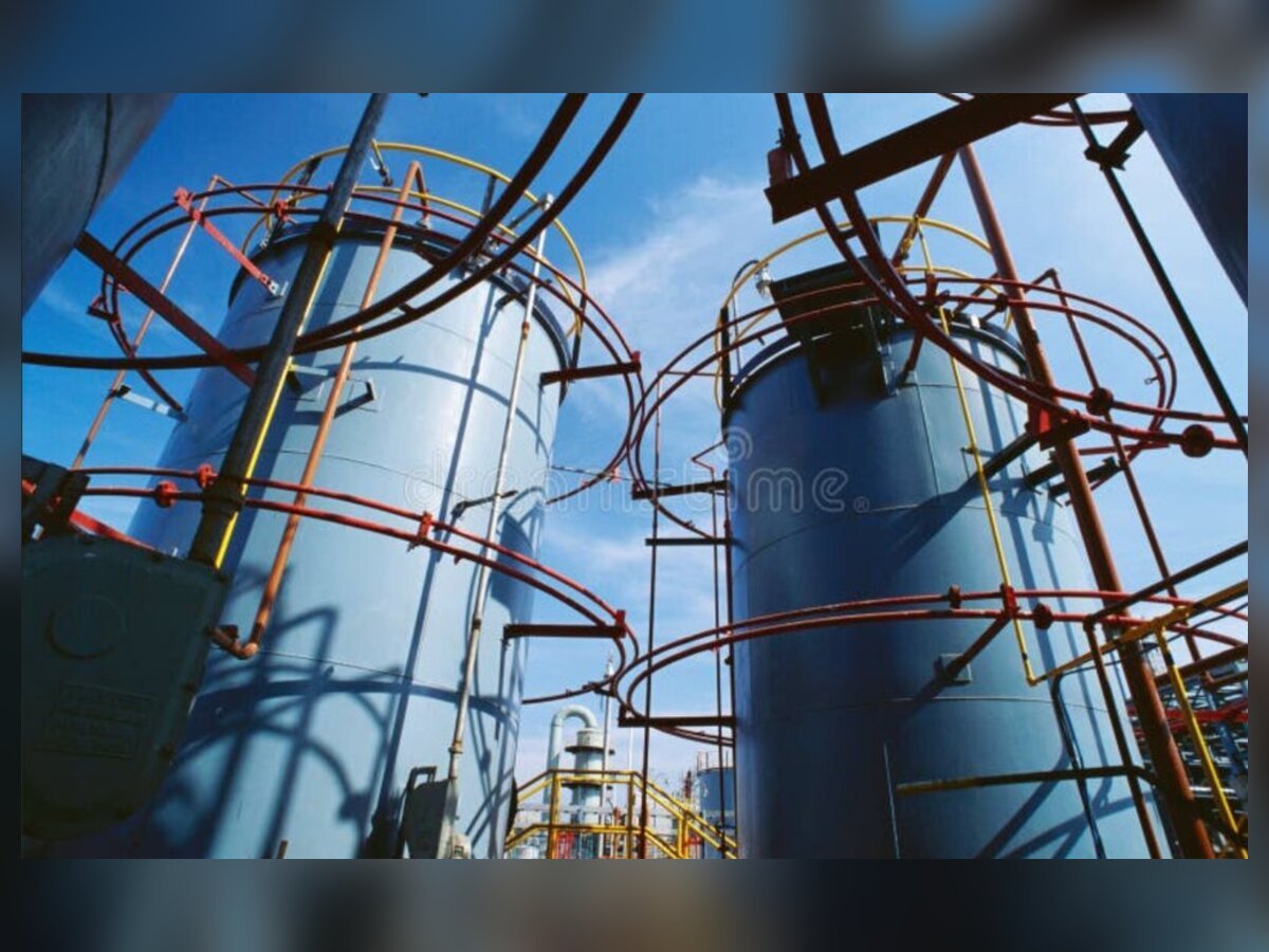 Bulk storage tanks with dished ends in finish paint